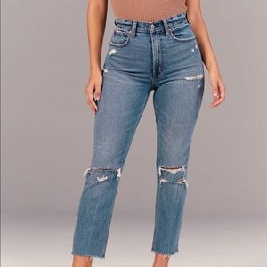 NWT Abercrombie Curve High Waisted Straight Jean